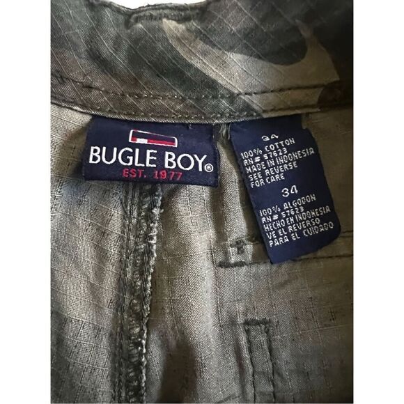 Y2K Bugle Boy Est 1977 Cargo  Camo Shorts size  34 - Picture 4 of 6